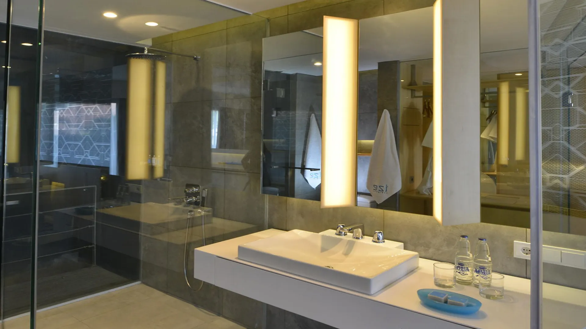 Ize Seminyak By Lifestyleretreats Hotel