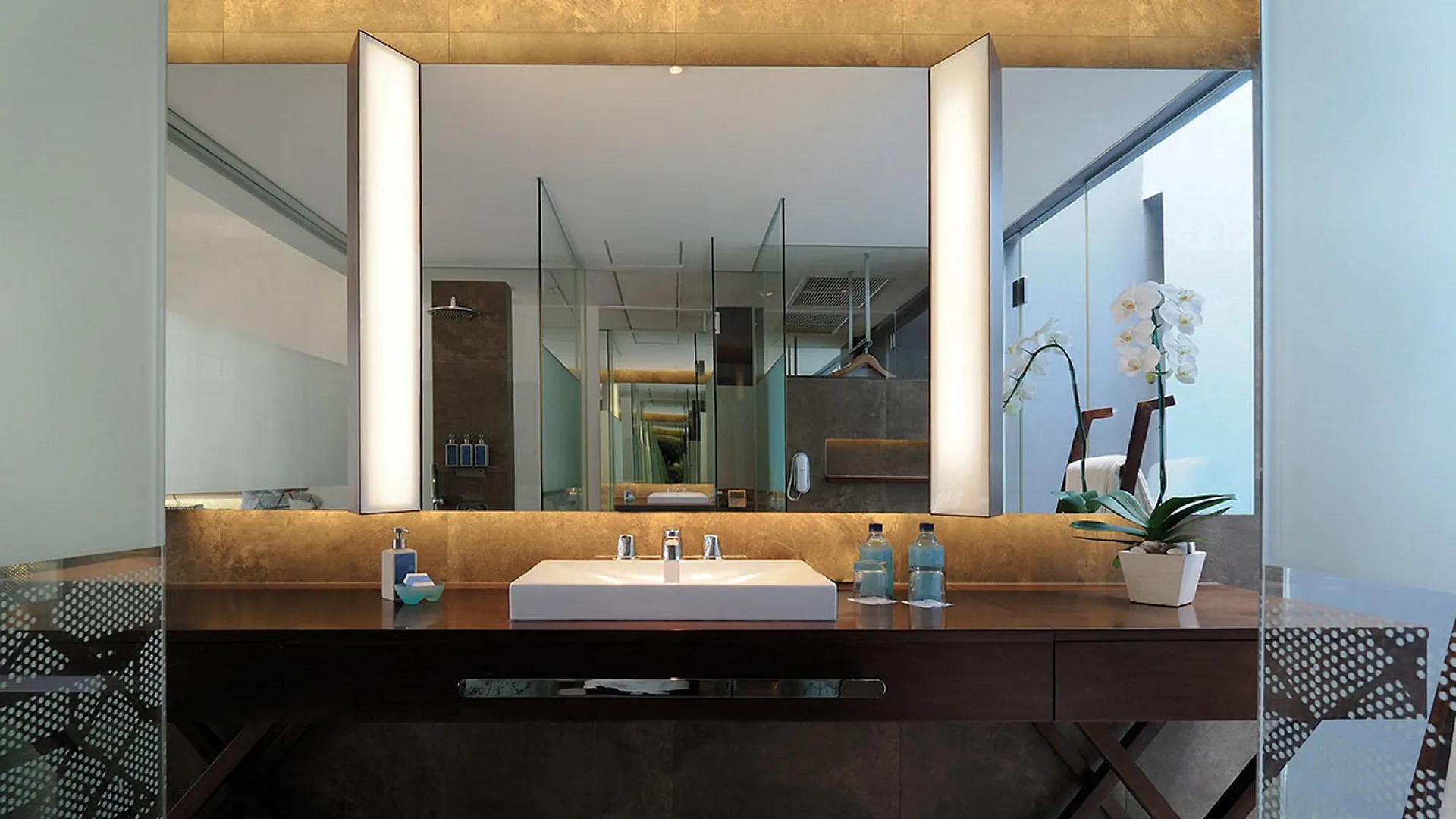 Ize Seminyak By Lifestyleretreats Hotel 4*, Seminyak (Bali)