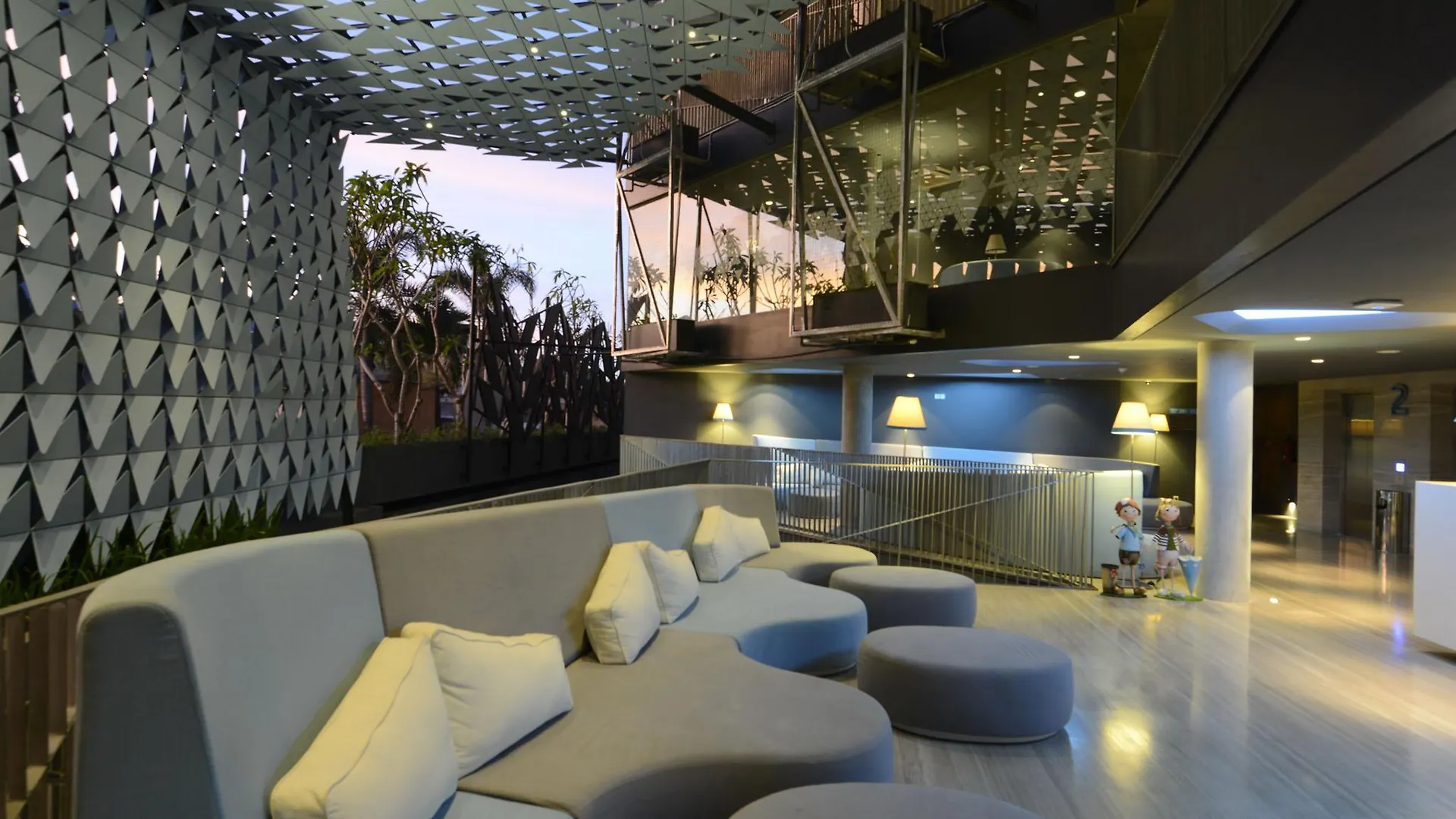 Ize Seminyak By Lifestyleretreats Hotel 4*, Seminyak (Bali)