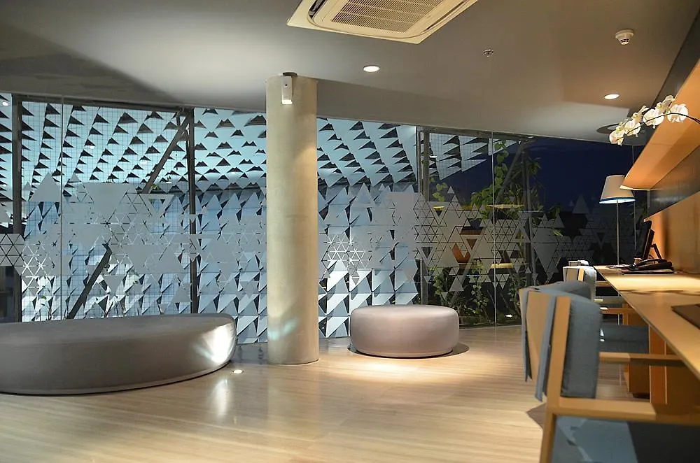 Ize Seminyak By Lifestyleretreats Hotel